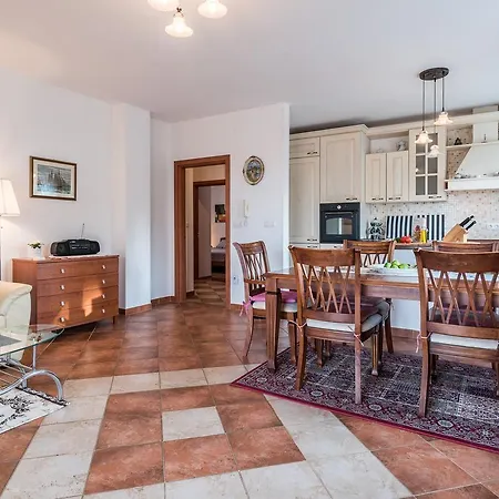 Apartman Sutomiscica 13872b *